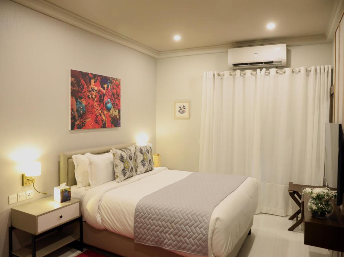 Ambiance Boutique Art Hotel Karacsi Kültér fotó