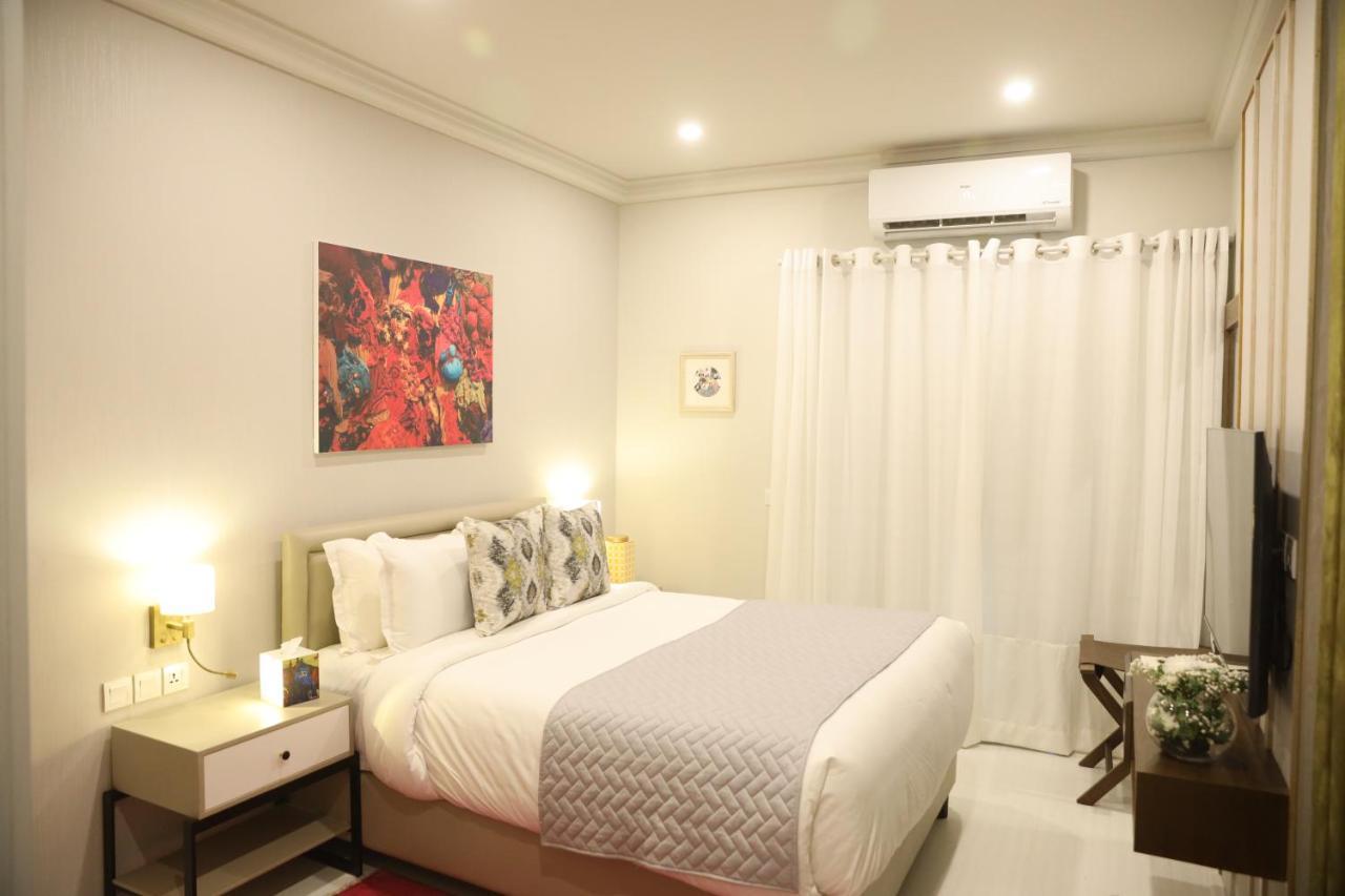 Ambiance Boutique Art Hotel Karacsi Kültér fotó