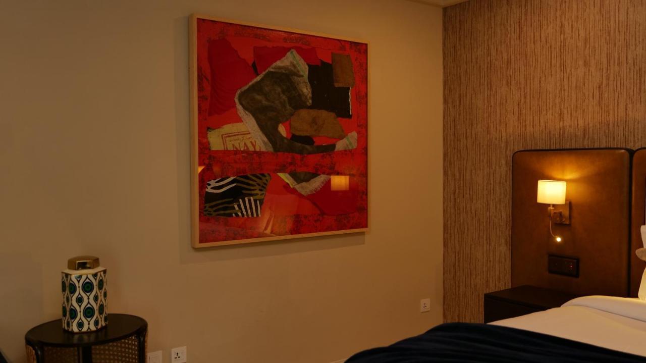 Ambiance Boutique Art Hotel Karacsi Kültér fotó