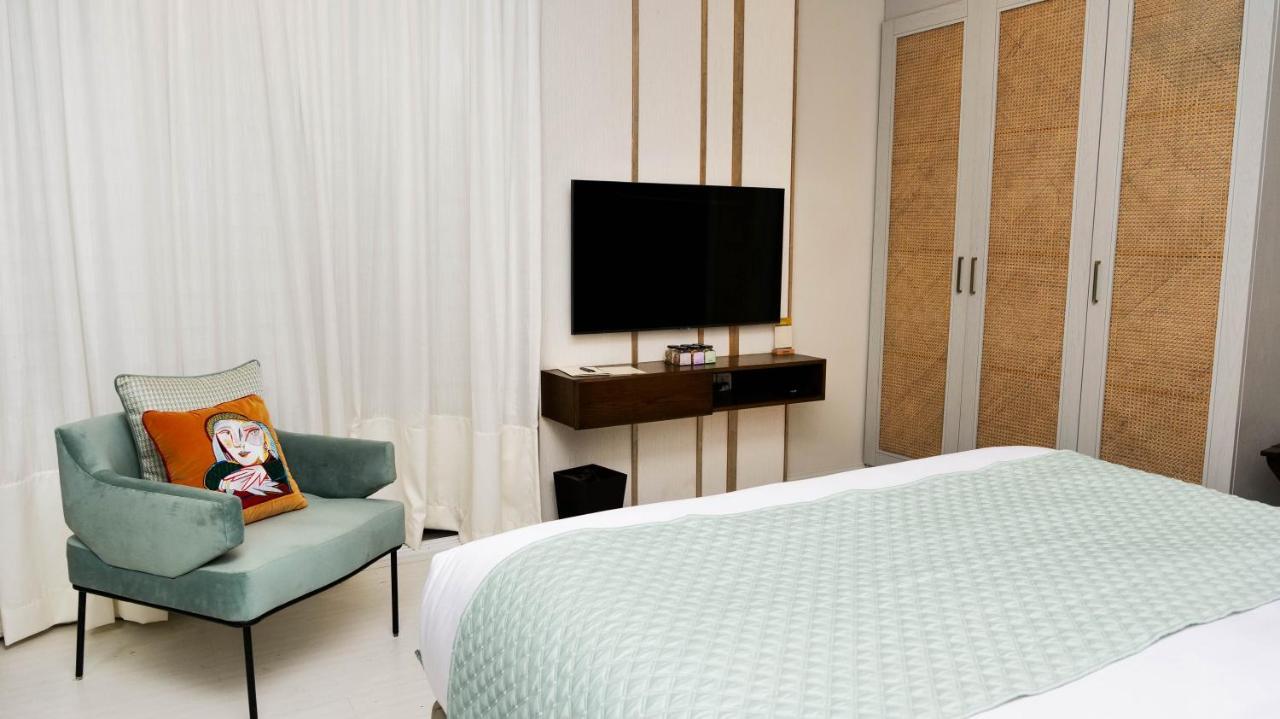 Ambiance Boutique Art Hotel Karacsi Kültér fotó