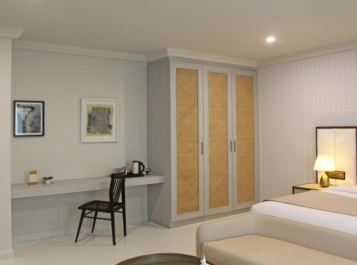 Ambiance Boutique Art Hotel Karacsi Kültér fotó