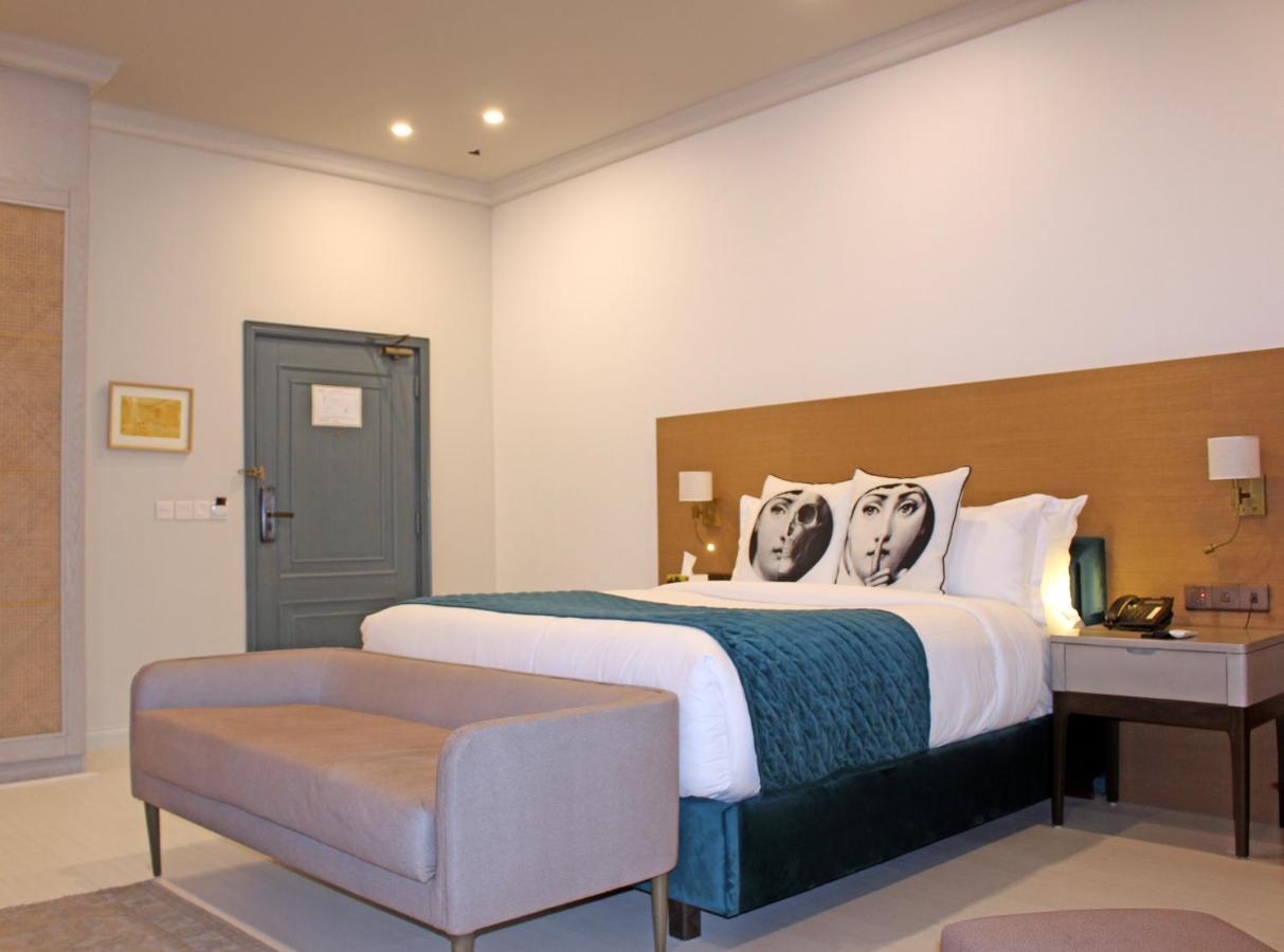 Ambiance Boutique Art Hotel Karacsi Kültér fotó