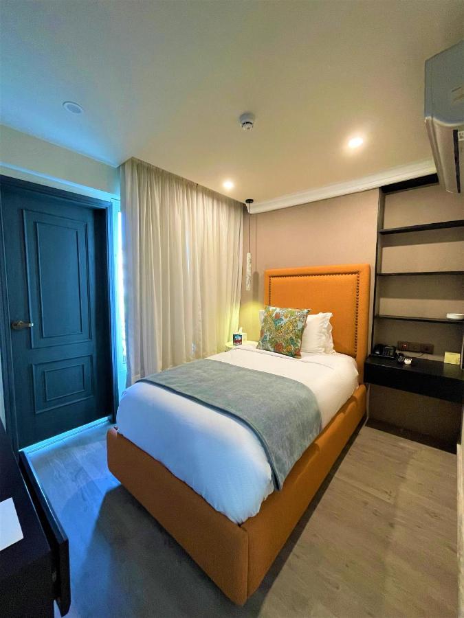 Ambiance Boutique Art Hotel Karacsi Kültér fotó
