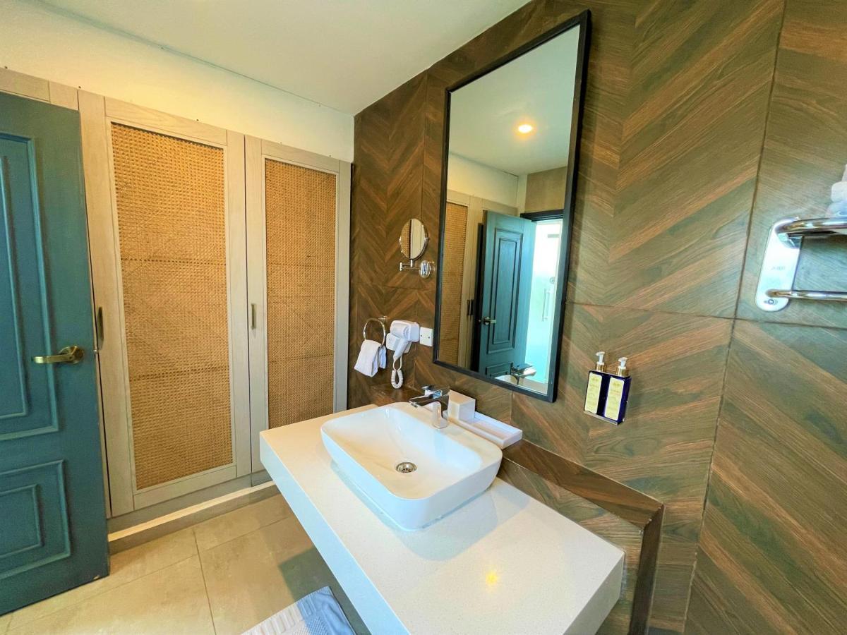 Ambiance Boutique Art Hotel Karacsi Kültér fotó