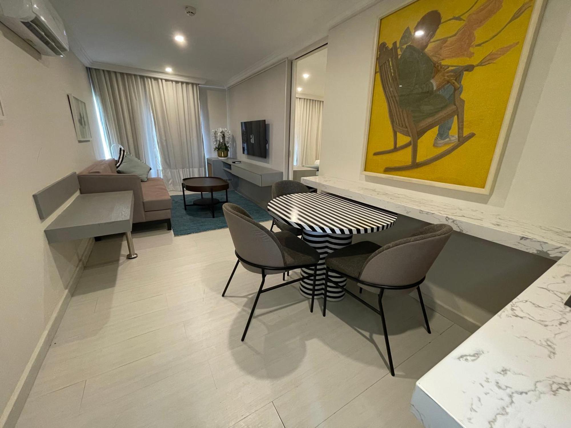 Ambiance Boutique Art Hotel Karacsi Kültér fotó
